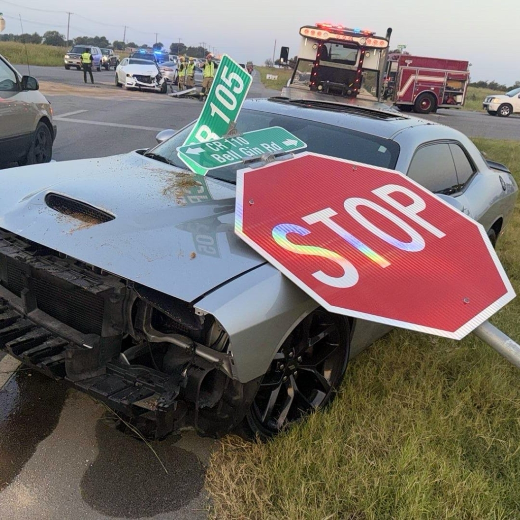 Towing a wrecked car 960sq